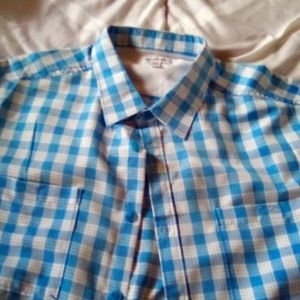Man casual dress shirt short sleeve